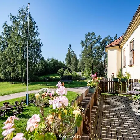 Ystaevyyden Majatalo Otel