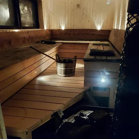 Ystaevyyden Majatalo *